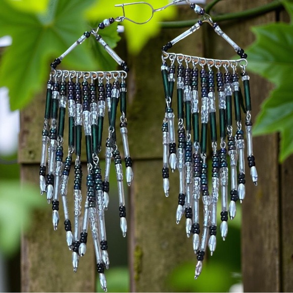 🆕 Boho Beaded Dangle Earrings | Lightweight Long Iridescent Silver Green Black - Picture 2 of 5